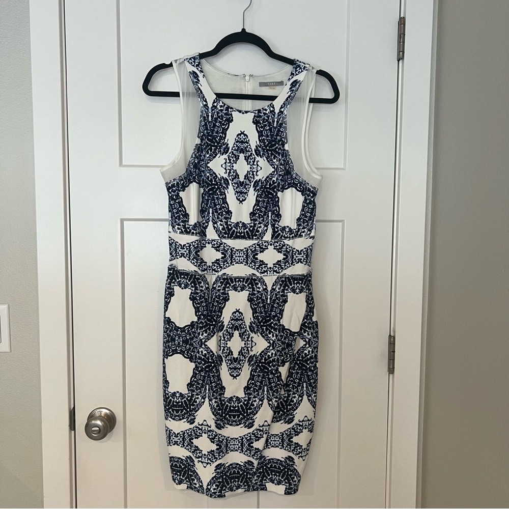 Tart Leah Jersey Wrap Skirt Dress in Navy Woodblock Medallion Size M